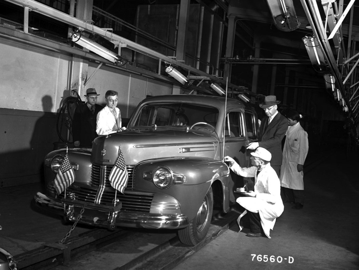 After America entered the war and all production efforts were aimed at defense, the last 1942 Lincoln rolled off the assembly line on Feb. 10. It would also be the last V-12 Lincoln-Zephyr as the postwar Lincolns dropped the Zephyr name.