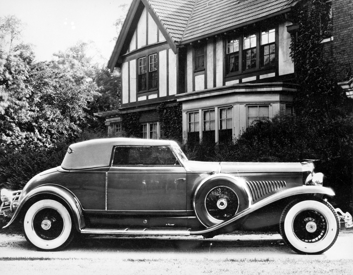 A Duesenberg Model J wearing coachwork by Rollston. When the coachbuilder went bankrupt in 1938, it reorganized later that year as Rollson.