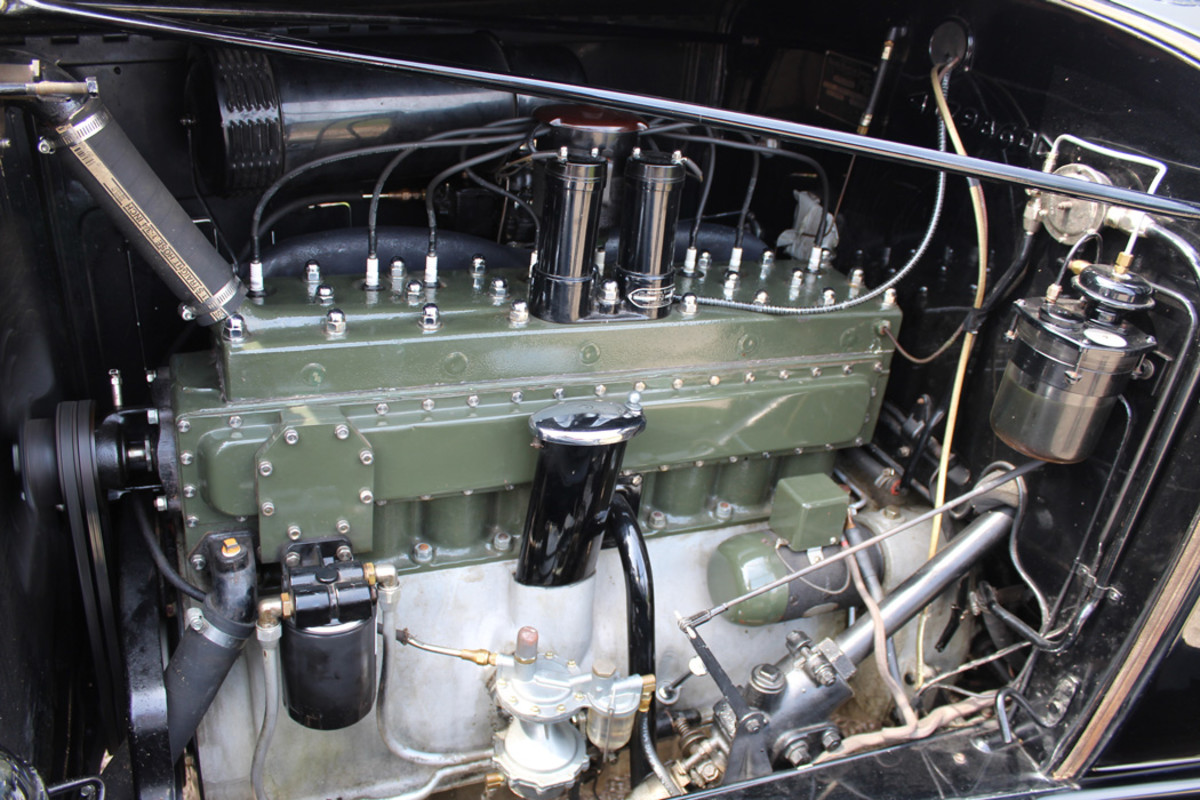 Under the hood is the famous 120-hp/319-cid straight eight.