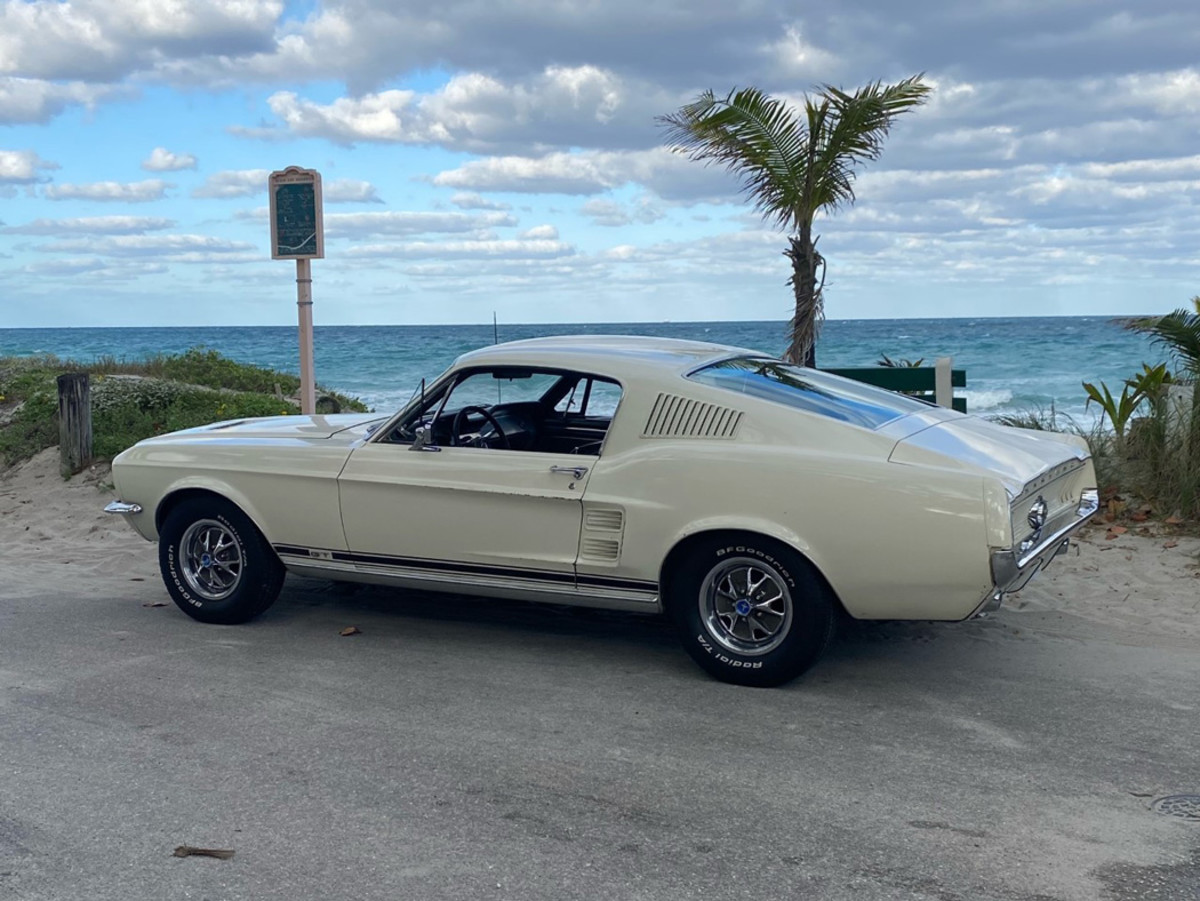 1967-Mustang-GT-1