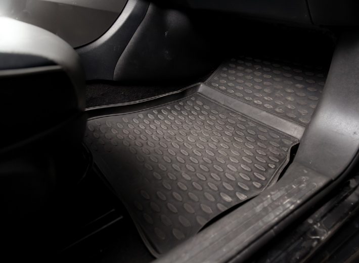 Carpet vs. Rubber: Which Floor Mat Is Right for You? - Old Cars Weekly  Guides