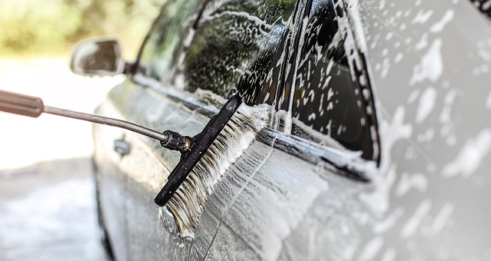 Putting the 'foam' in foaming brush - Professional Carwashing & Detailing