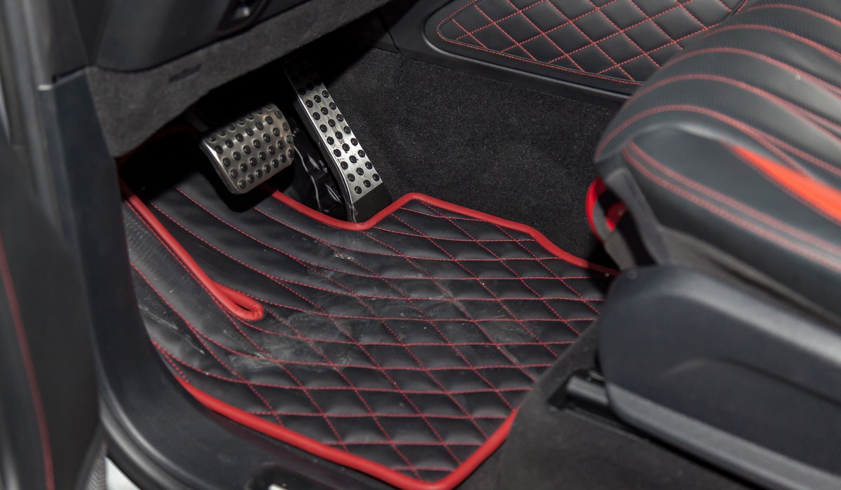 Carpet vs. Rubber: Which Floor Mat Is Right for You? - Old Cars Weekly  Guides