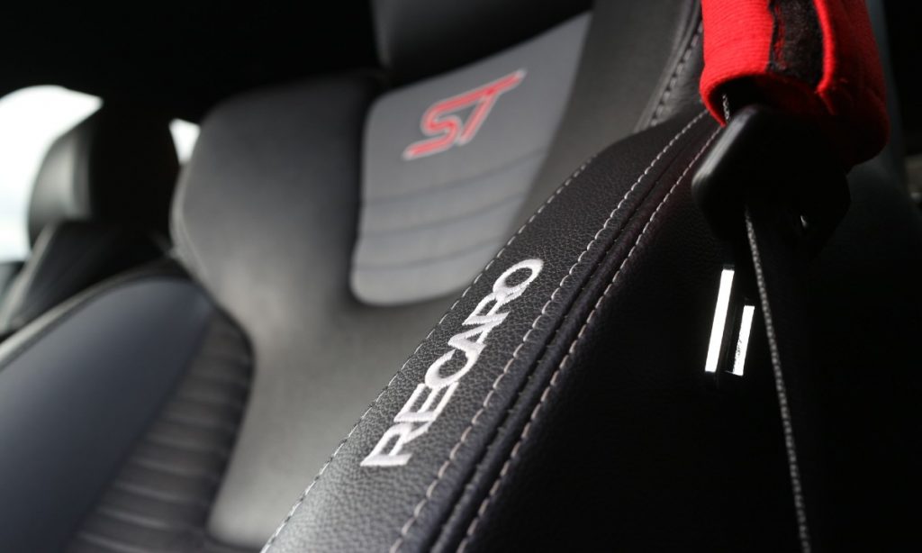 Top quality seat belt shoulder pads