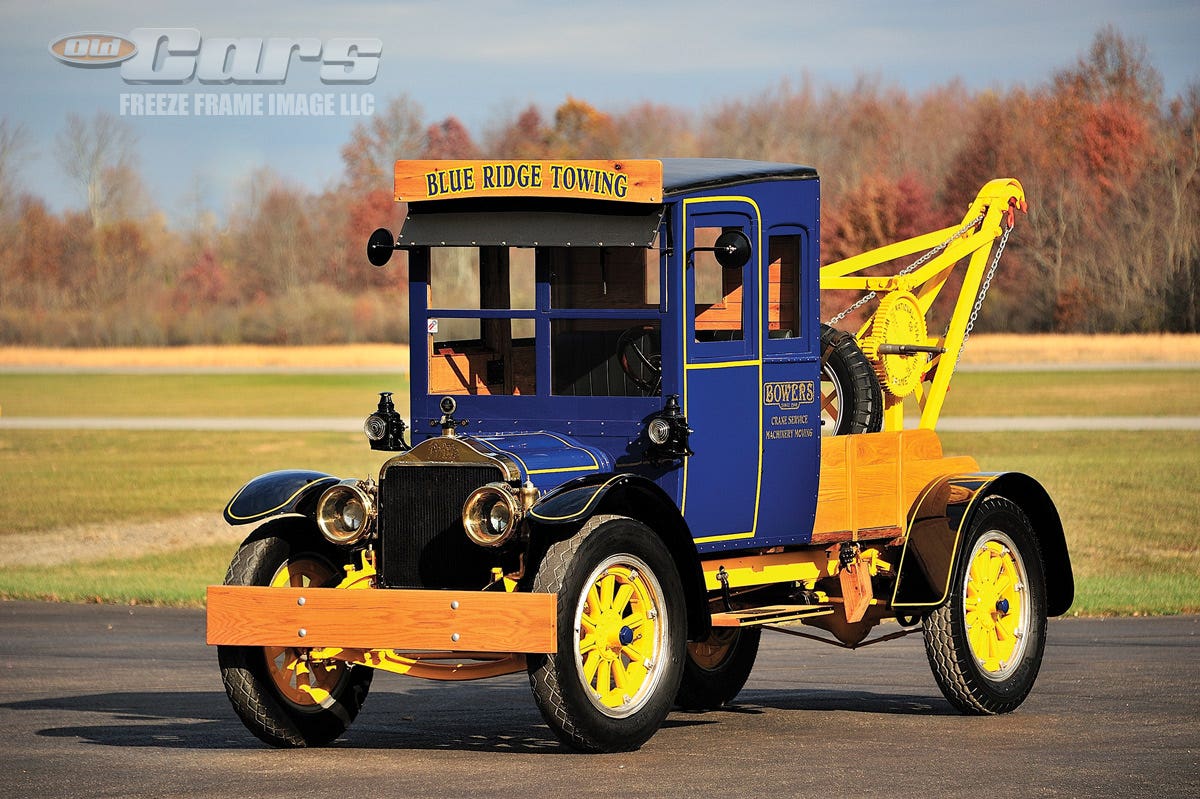 A period-correct National-Standard crane was mounted to the rear of the 1919 White chassis to create the wrecker. Photo: Freeze Frame Image LLC