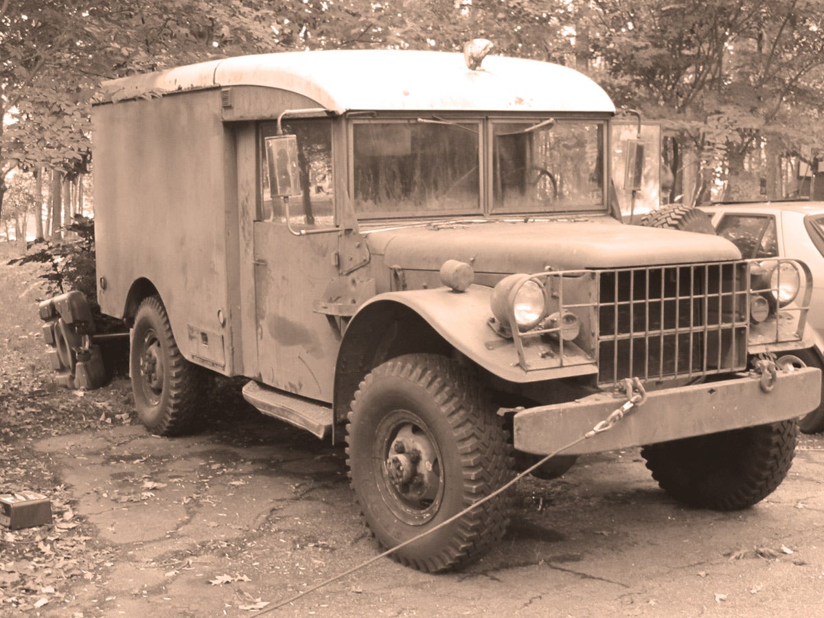 There are only few basic things that need to be checked to determine if there’s at least a chance that a barn find can be started and driven. First, it should be obvious that no vehicle is going anywhere under its own power if its engine is seized. 