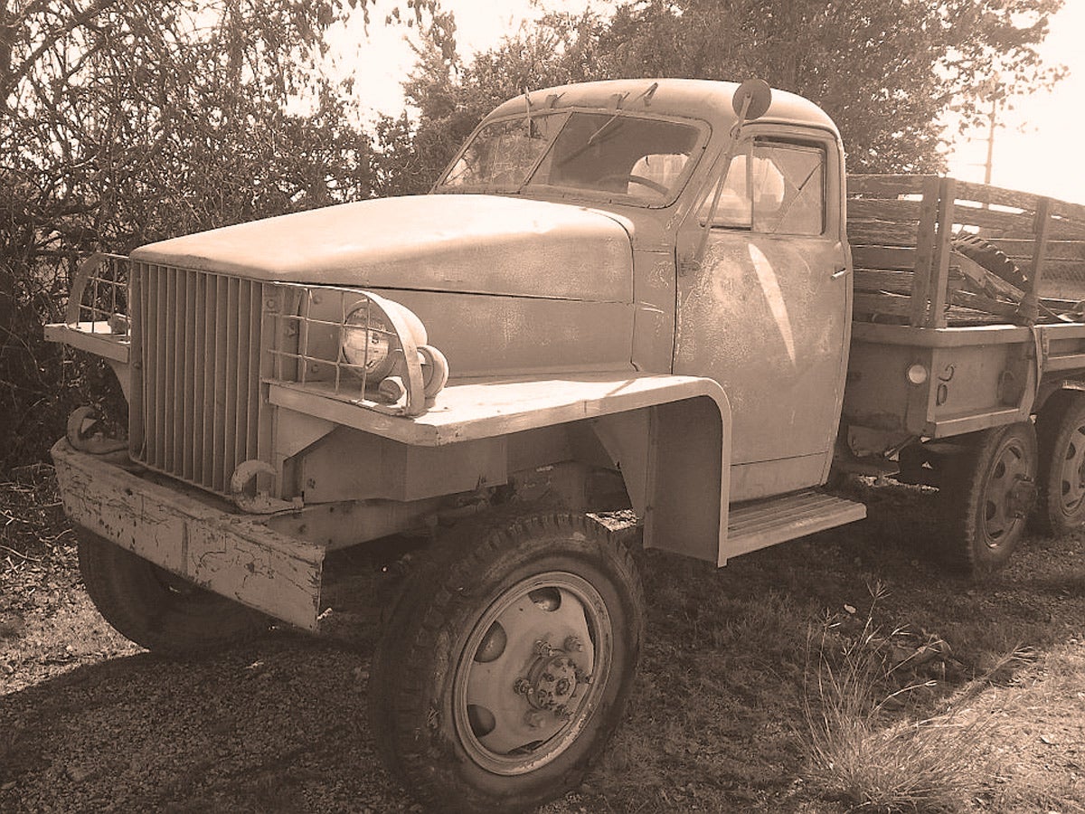 Assuming it’s mechanically complete and in working order, this Studebaker US-6 would seem to be drivable with proper preparation.