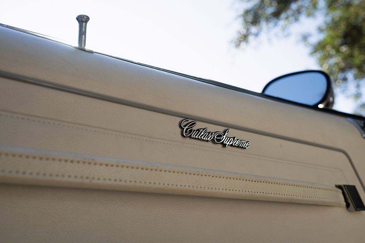 After two years of being based on the semi-fastback General Motors Colonade-roofed Cutlass, the 1975 Hurst/Olds was based on the formal-roofed Cutlass Supreme. Both the Colonade and formal-roofed Cutlasses were based upon GM’s A-body platform.