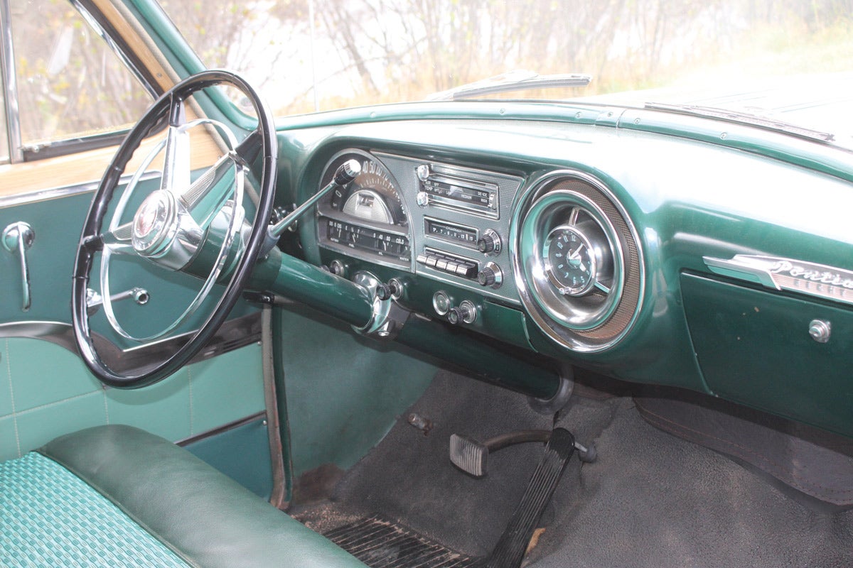 1953 Pontiac Chieftain “tin woodie” wagon dash