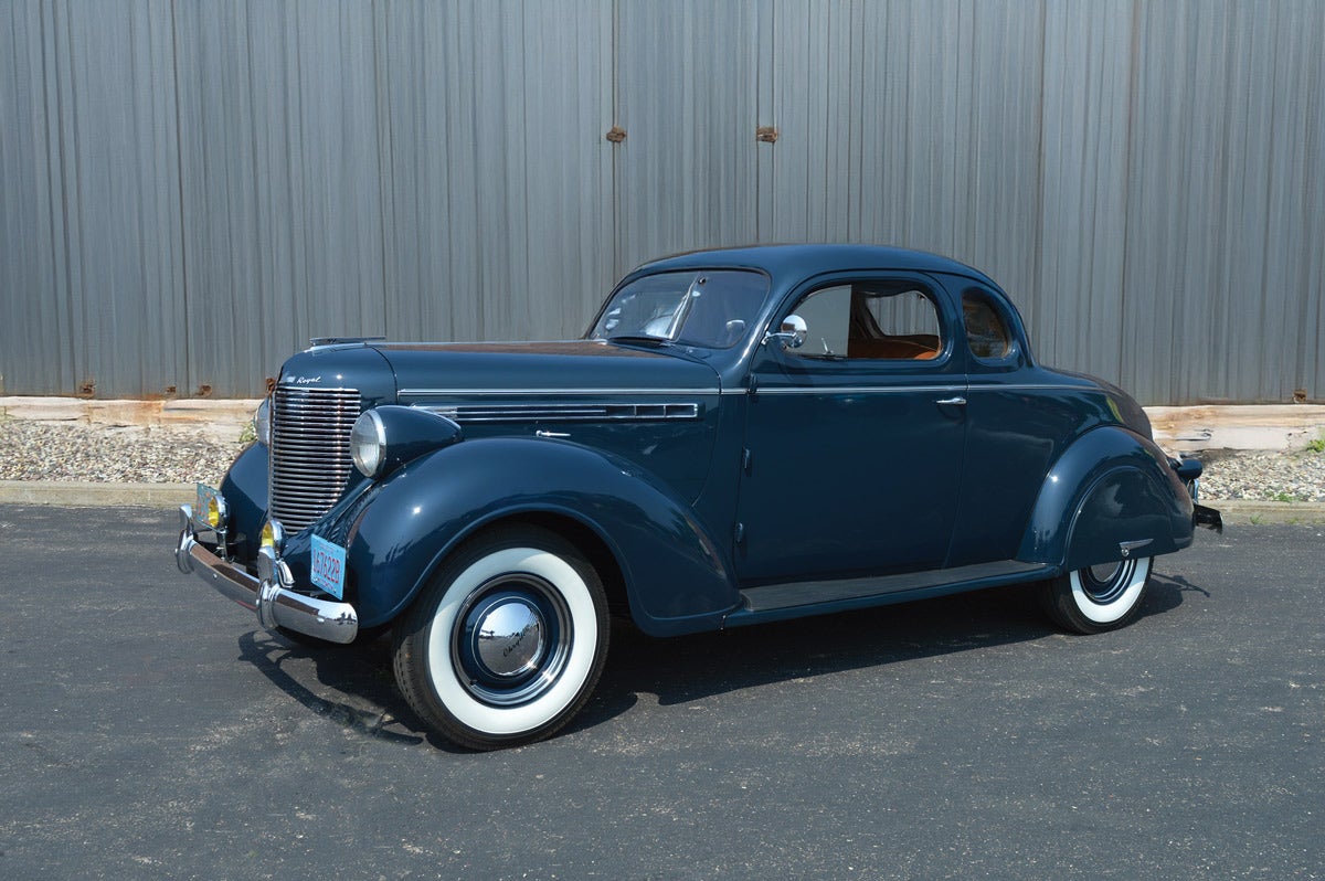 Ken and Barbara Rozmiarek’s 1938 Chrysler Royal was built in Windsor, Canada, and has a few minor differences.