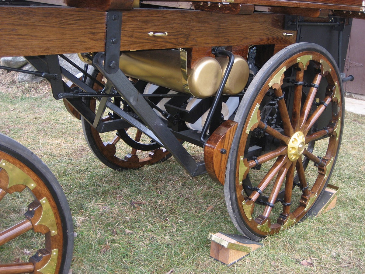 Chain drives Daimler rear axle.