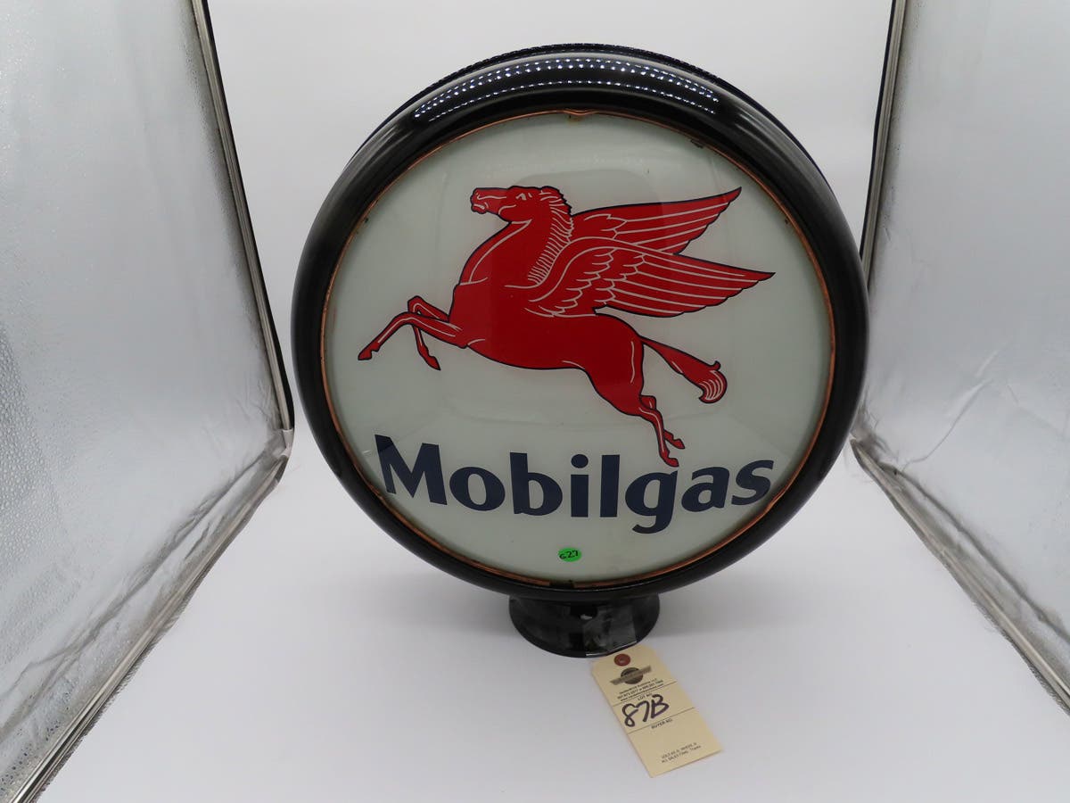 Mobilgas fuel pump globe