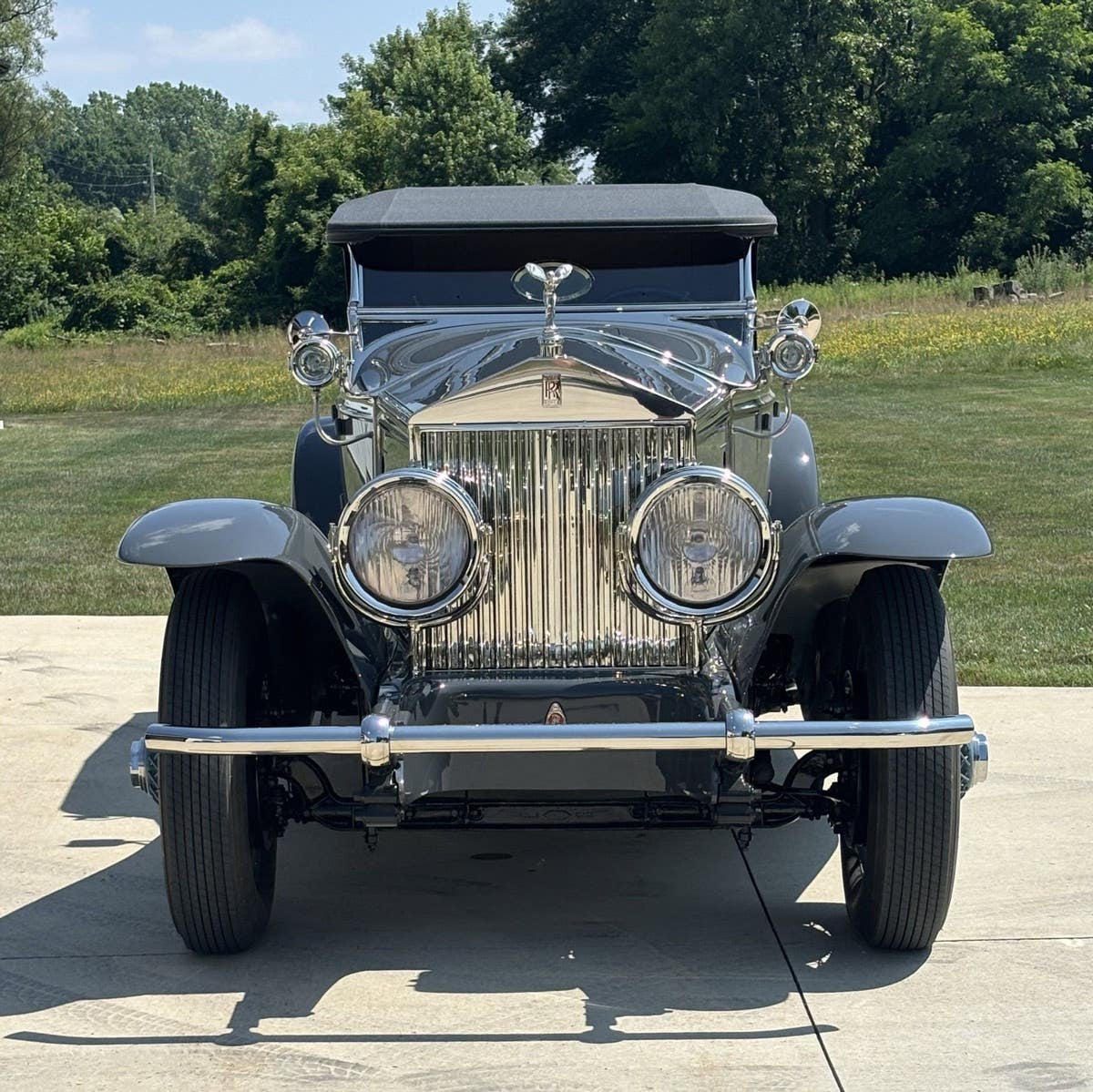 The Sept. 28 Concours d’Elegance on Chesapeake Bay at the waterfront Kent Island Yacht Club will showcase Rolls-Royce as the Grand Marques, highlighting a grand celebration of the 100th Anniversary of the Phantom, like this 1925 Phantom I, shown here. Advance-discounted tickets and more information are at www.smcde.org.
