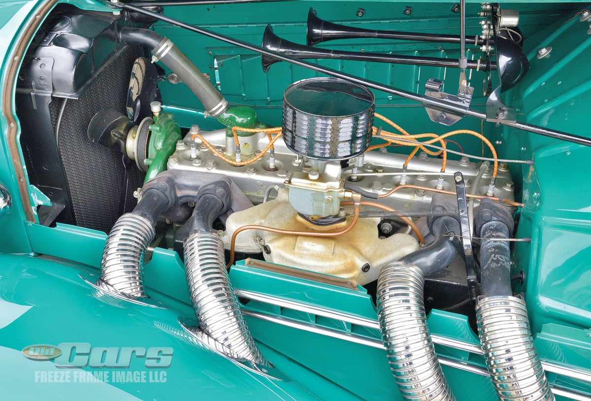 A Schwitzer-Cummins supercharger was standard on the Auburn Speedster and provided 150 hp from the straight-eight.