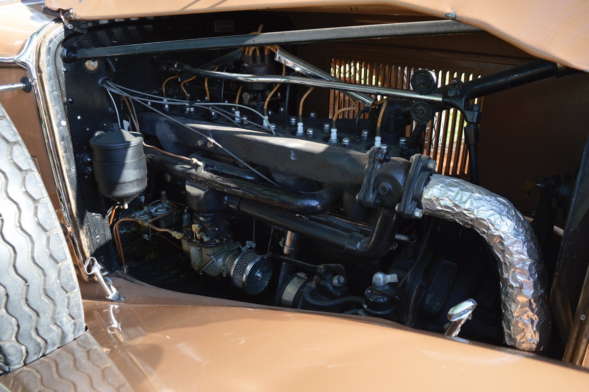 All Cord Front Drive models were powered by a 298.64-cubic-inch straight-eight engine.