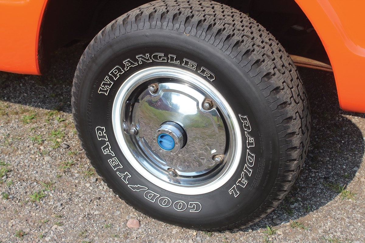 . The Belliles’ Blazer also came with the full wheel covers and four-wheel drive with manual lockouts.
