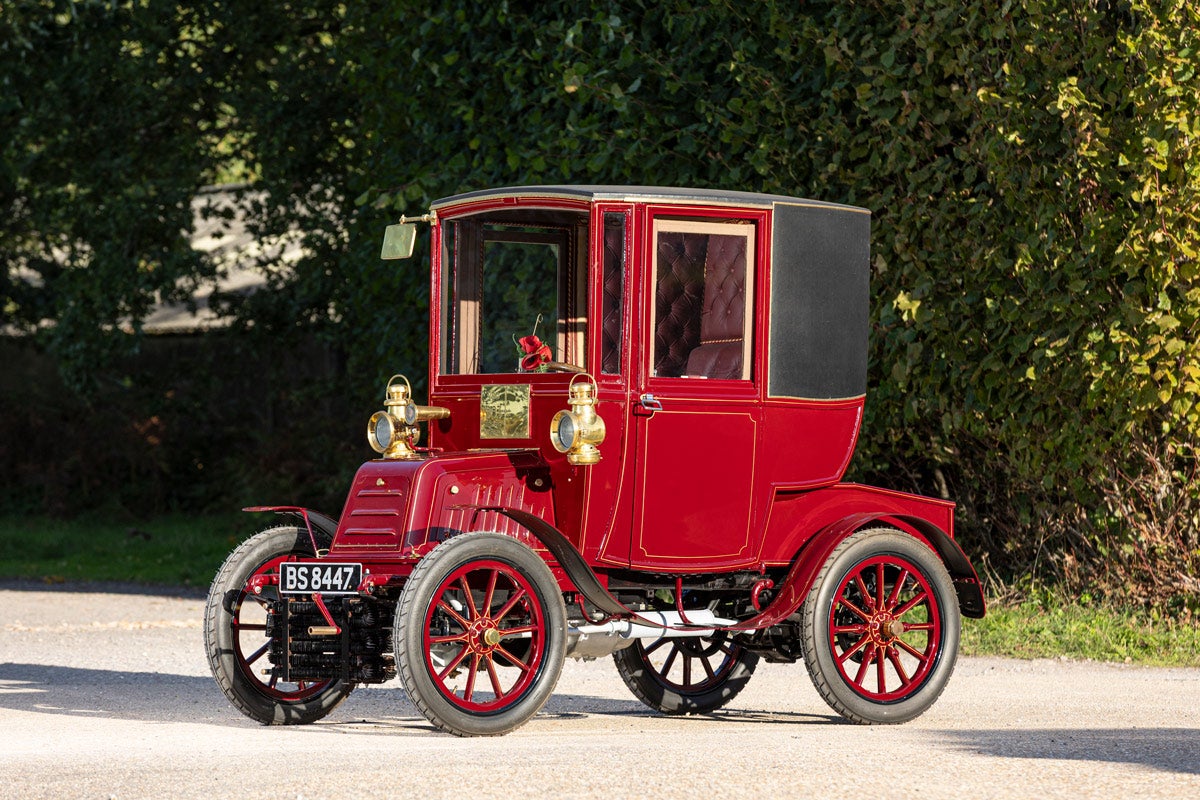A 1903 Georges Richard Type H 10hp Two-Seater Brougham, sold for £144,325.