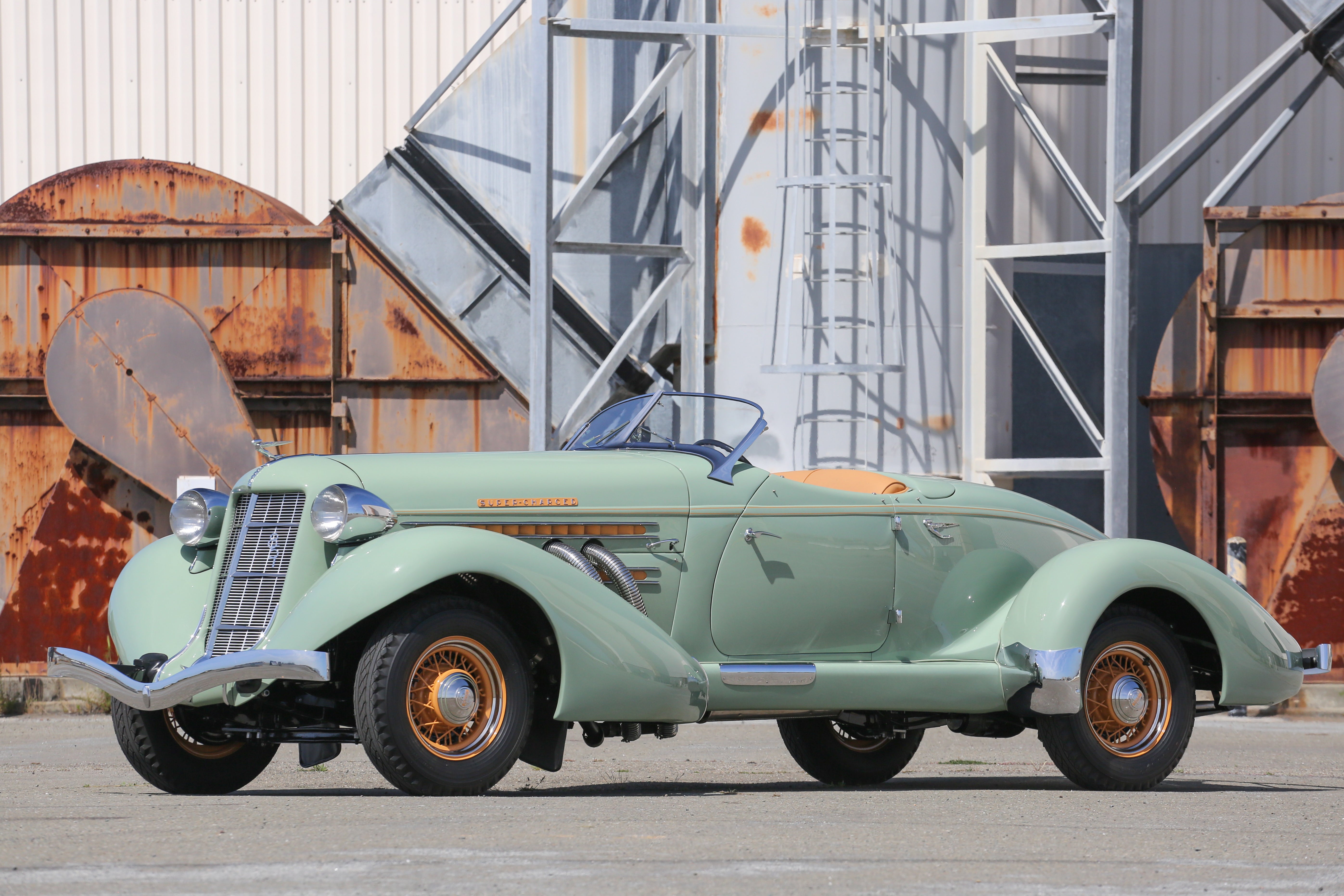 2020-26e-1935-auburn-photo-01.jpg