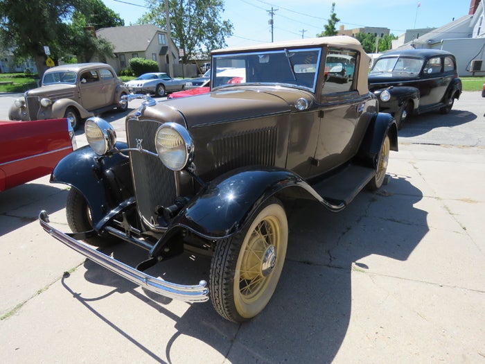11r-1932-cabriolet.jpg