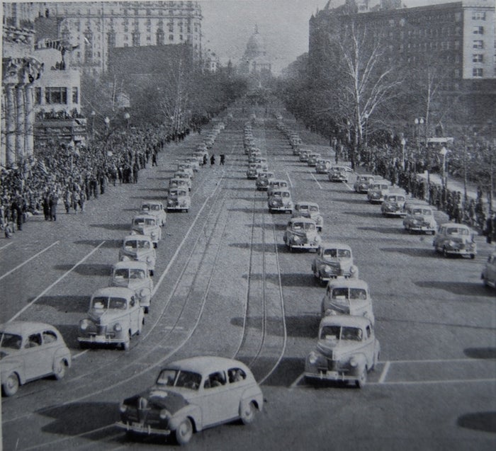 sidebar2020-22a-1940s-ford-courtesy-cars-story-photo-02.jpg