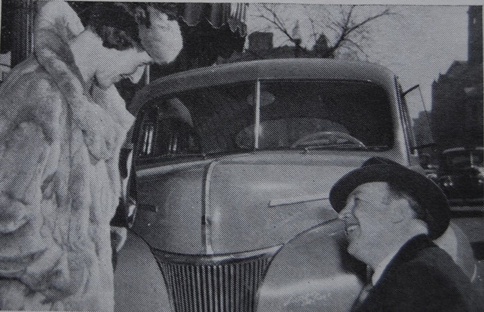 sidebar2020-22a-1940s-ford-courtesy-cars-story-photo-04.jpg