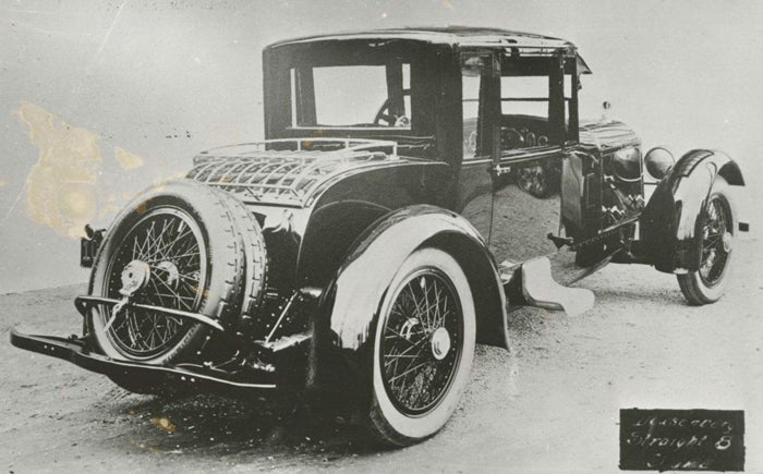 historic-image_2_courtesy-of-the-auburn-cord-duesenberg-automobile-museum.jpg
