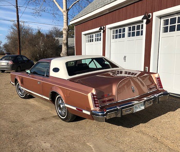lincon-mark-v-rear.jpg