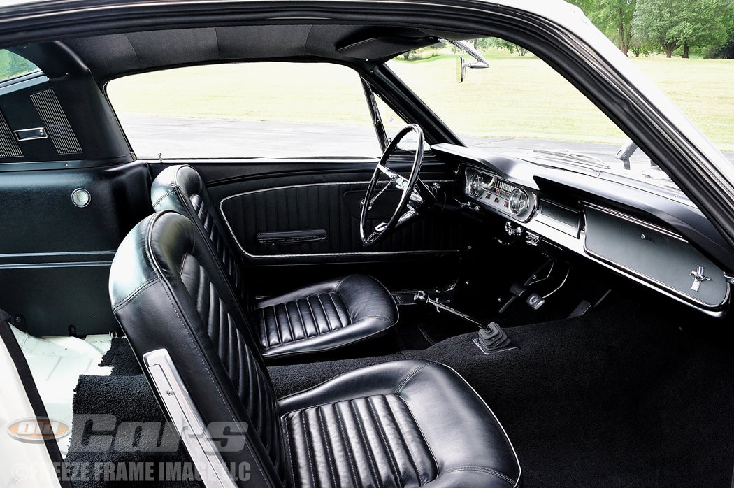 1965-gt350-003-in-factory--form-a310.jpg