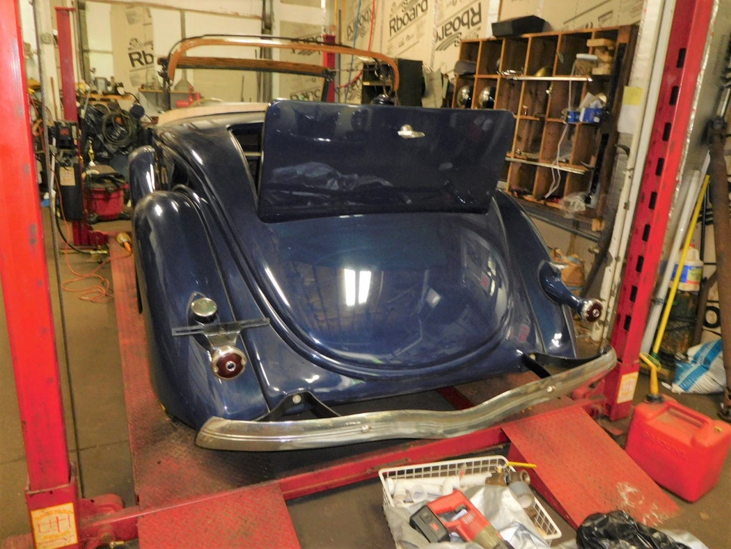 2019-32a-rare-roadster-photo-07.jpg