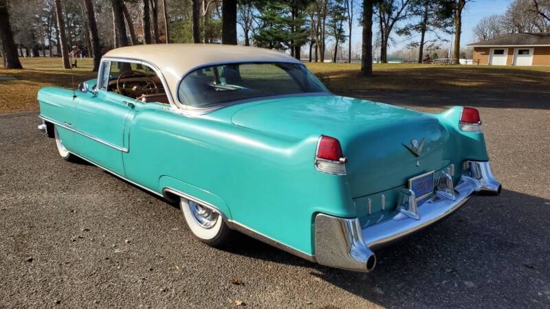 sophi-1955-cadillac-rear.jpg