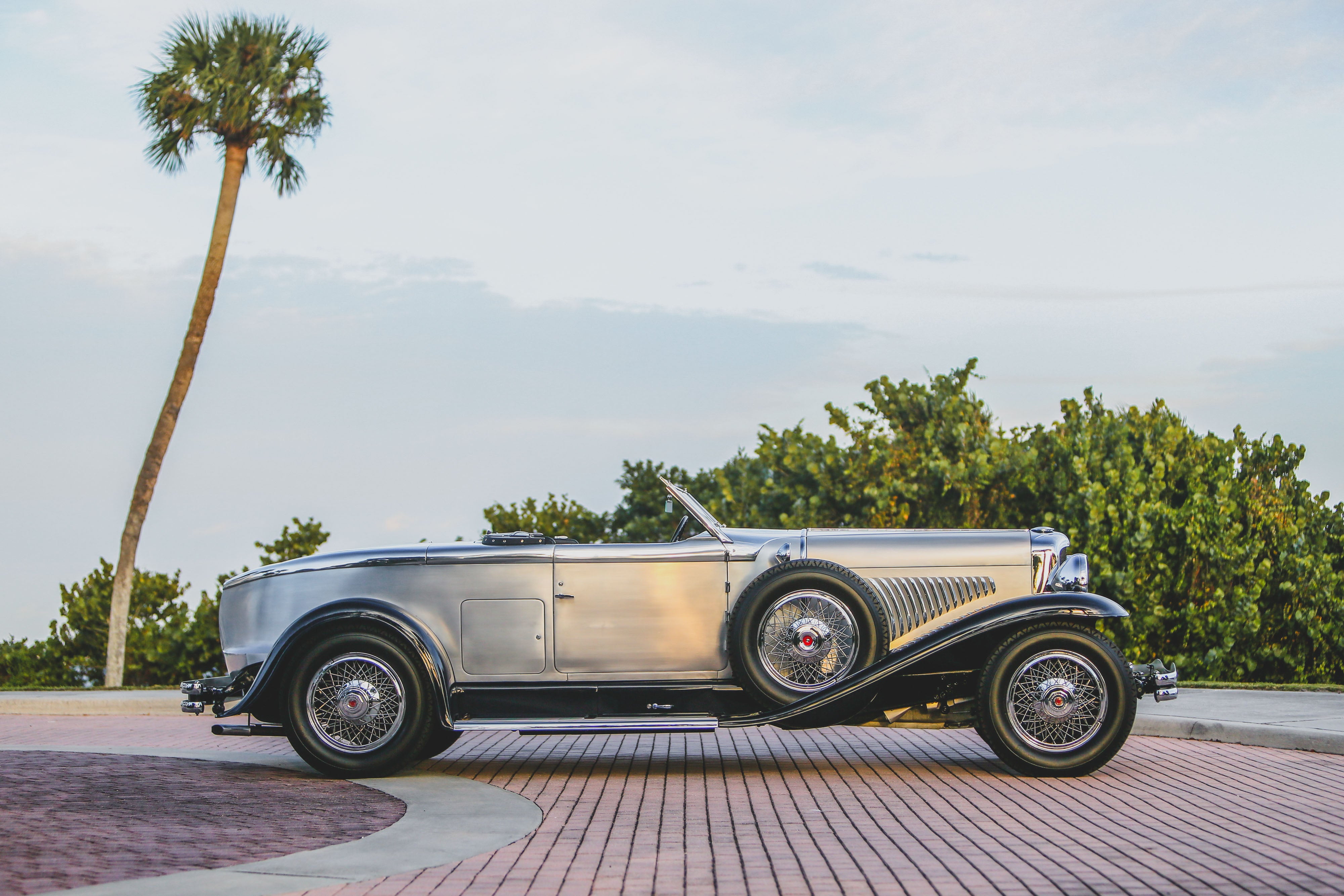 1929-duesenberg-model-j-disappearing-top-torpedo-by-murphy-ryan-merrill-2021-courtesy-of-rm-sothebys-5.jpg
