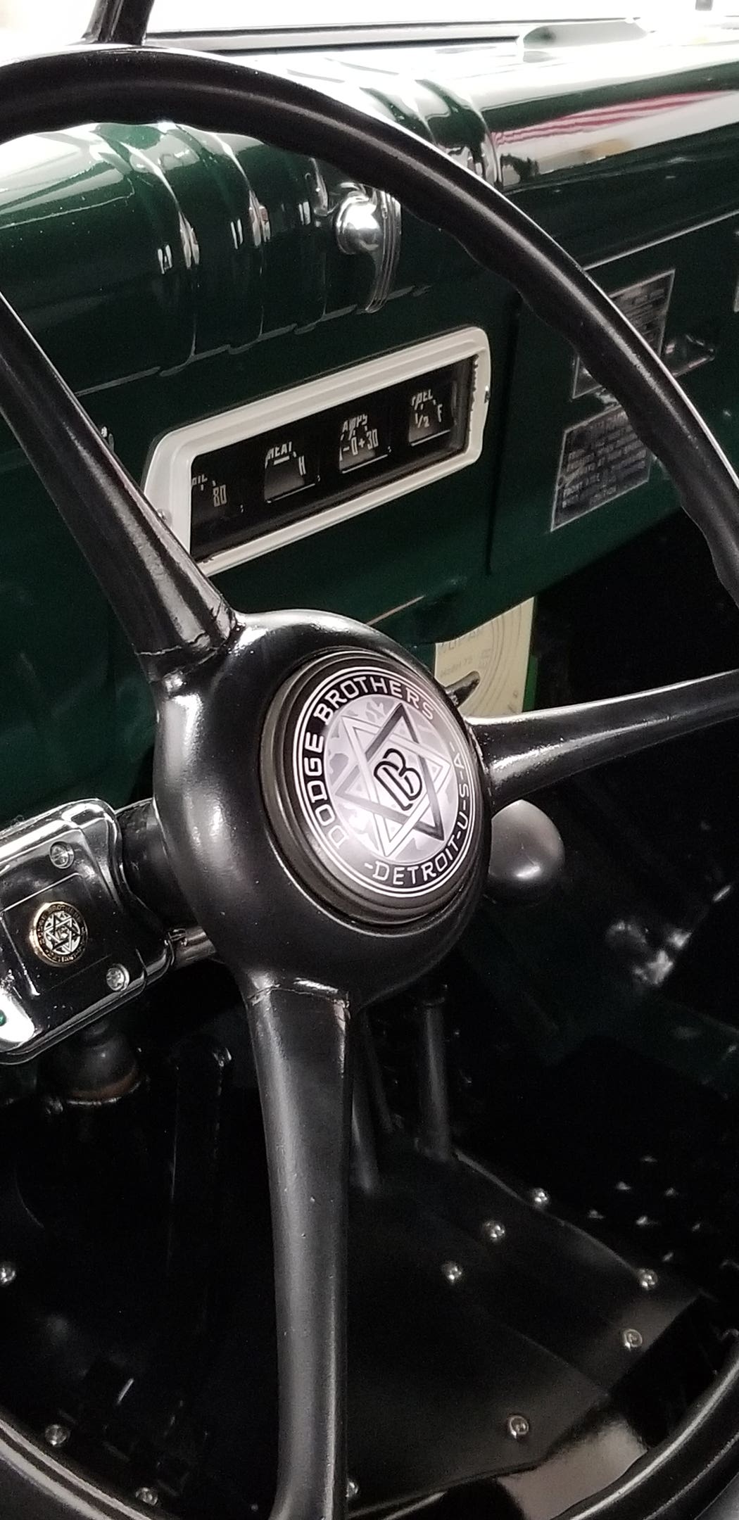 pw-pic-streering-wheel.jpg