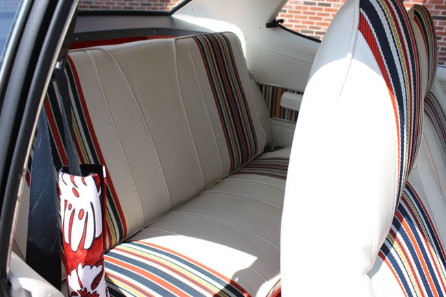 1971-dart-backseat.jpg