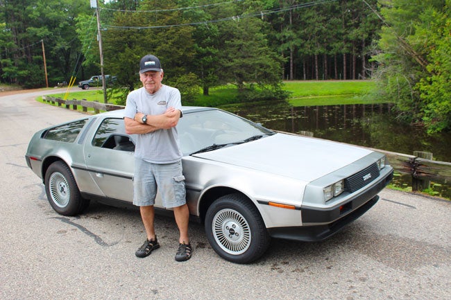 deloreanです。 Back to the Future Part II MMS636 DeLorean Time Machine 1