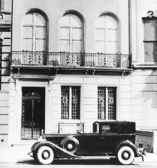 1934-packard-rollston-town-car.jpg