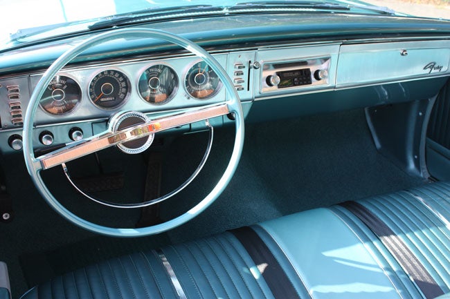 1964-plymouth-fury-dash2.jpg