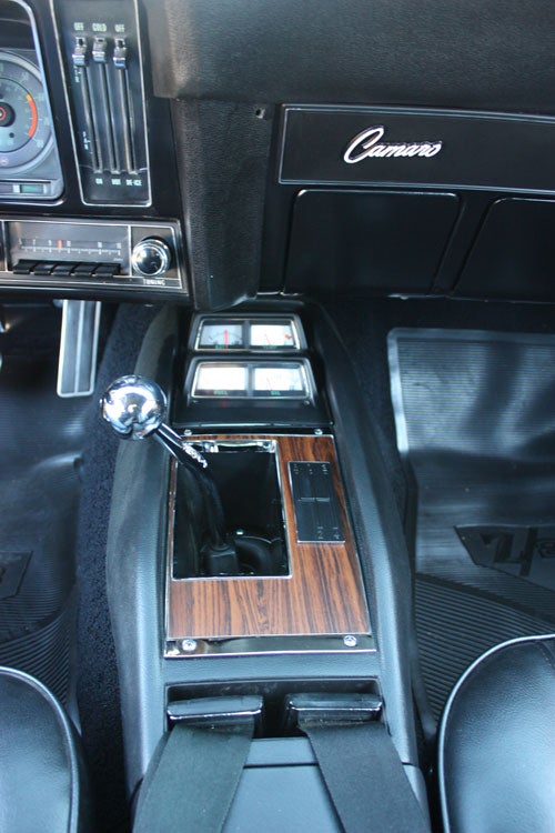 1969-z28-shifter.jpg