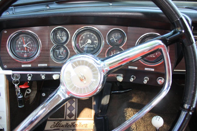 1963-gt-hawk-dash.jpg