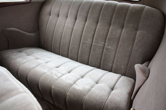 1934-ford-backseat.jpg
