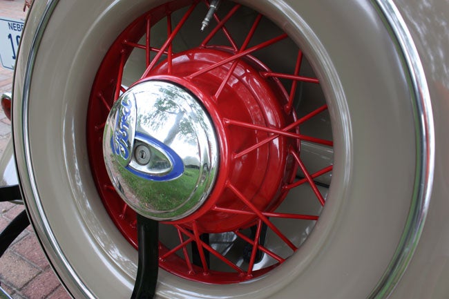 1934-ford-spare.jpg