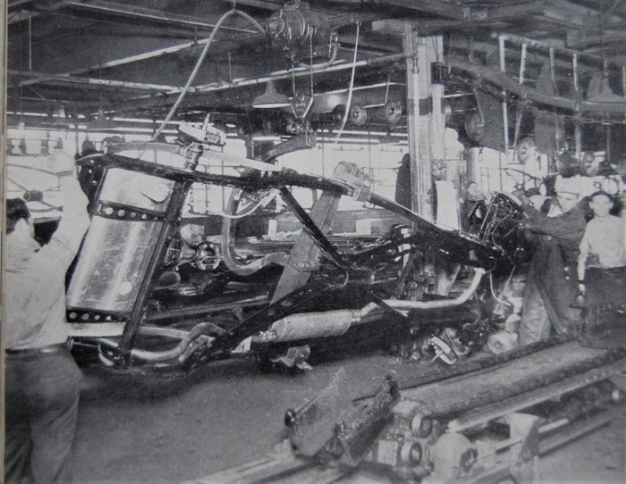 2020-20b-chrysler-factory-story-photo-03.jpg