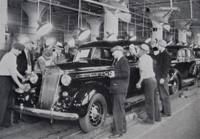 2020-20b-chrysler-factory-story-photo-07.jpg