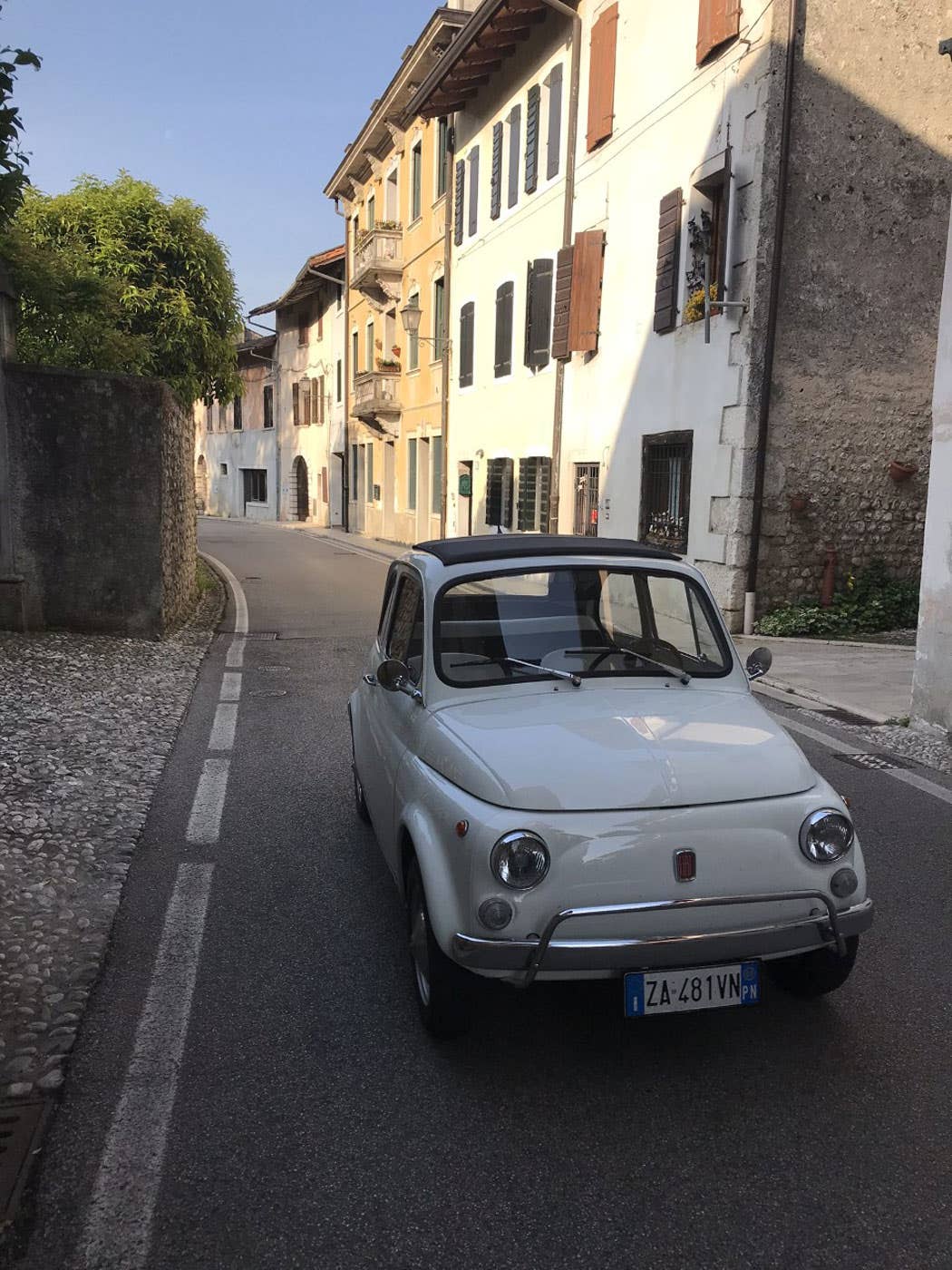 cobblestone-roads-in-italy.jpg