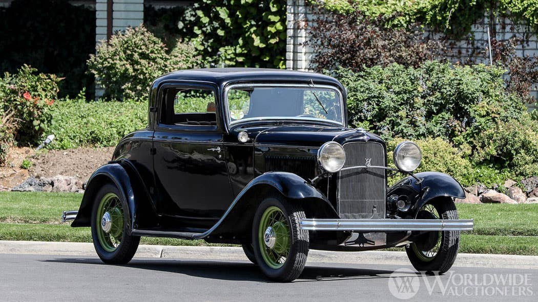 1932-ford-v-8-three-window-coupe.jpg