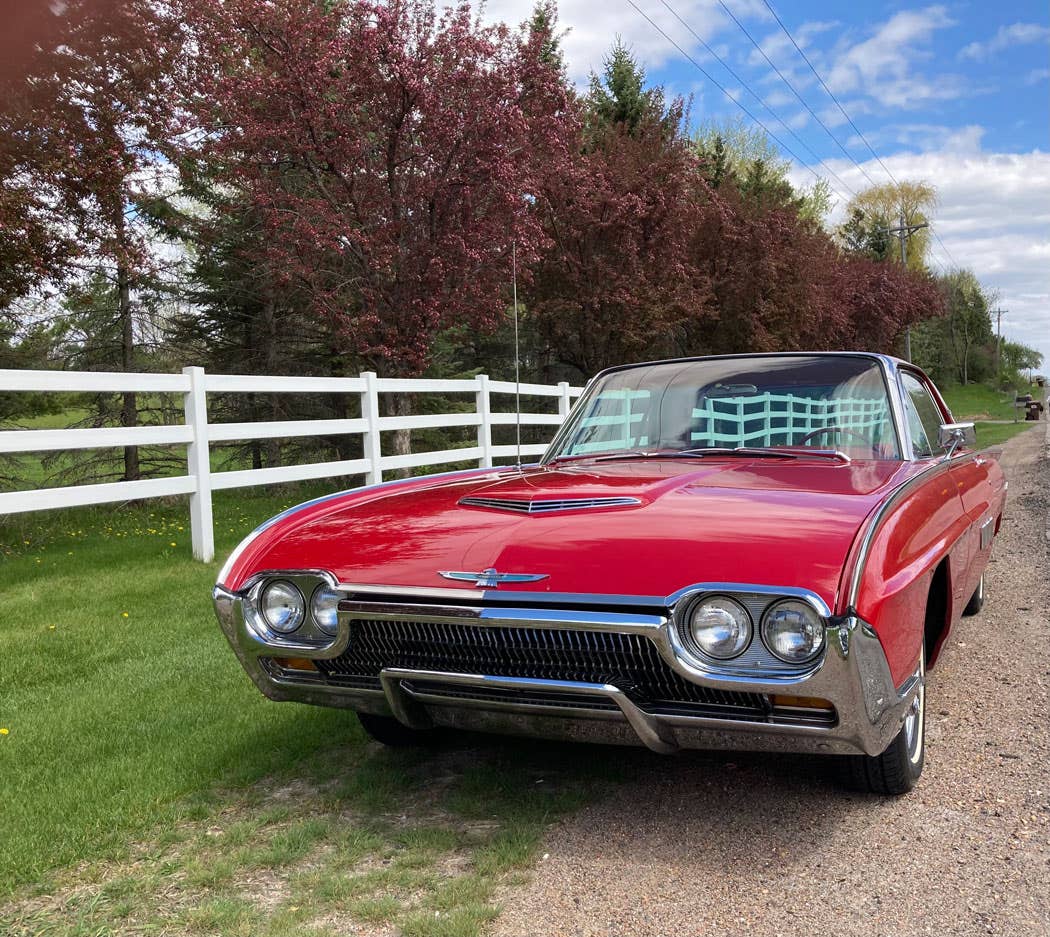 1963-ford-thunderbird-3.jpg