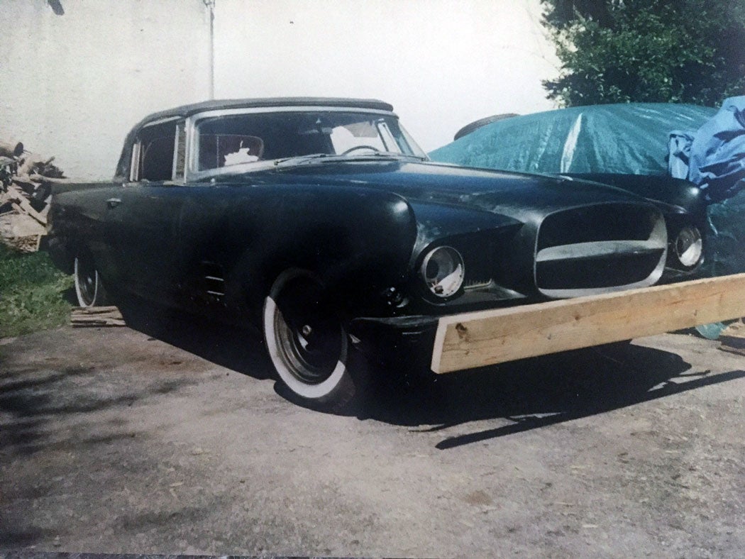 dual-ghia-137-barn-find.jpg