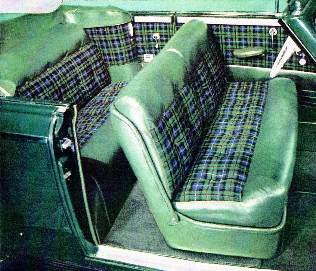 2-green-blue-in-conv.jpg