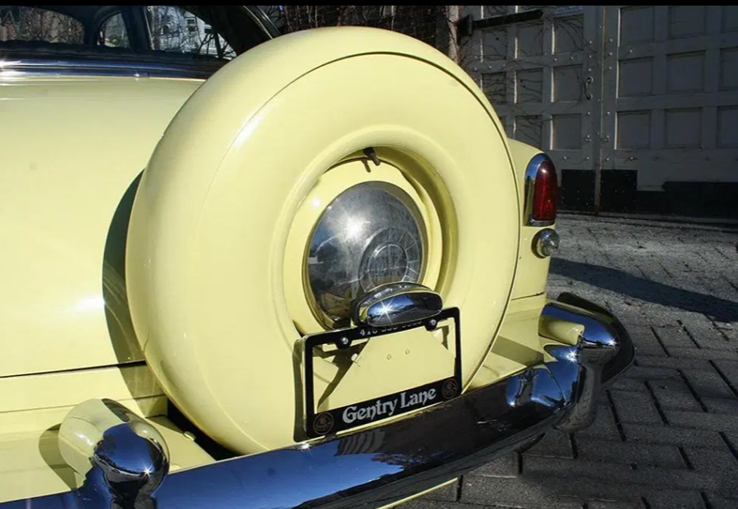 this-1951-kaiser-deluxe-sedan-features-golden-dragon-5.png