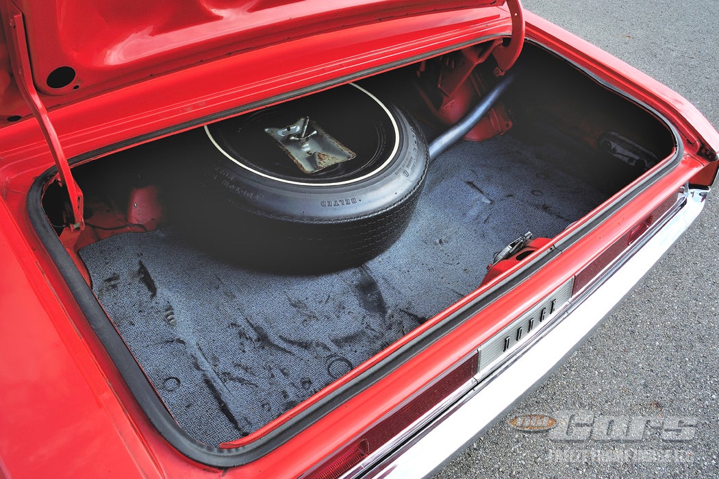 1970-dodge-challenger-rt-440-six-pack-a307.jpg