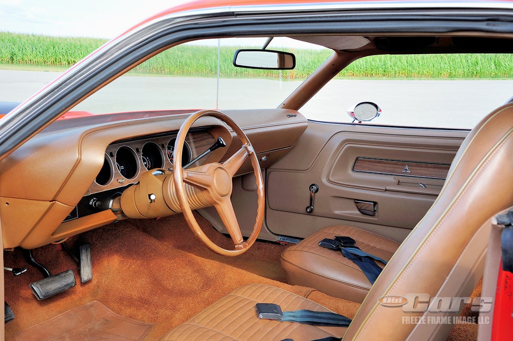1970-dodge-challenger-rt-440-six-pack-a430.jpg